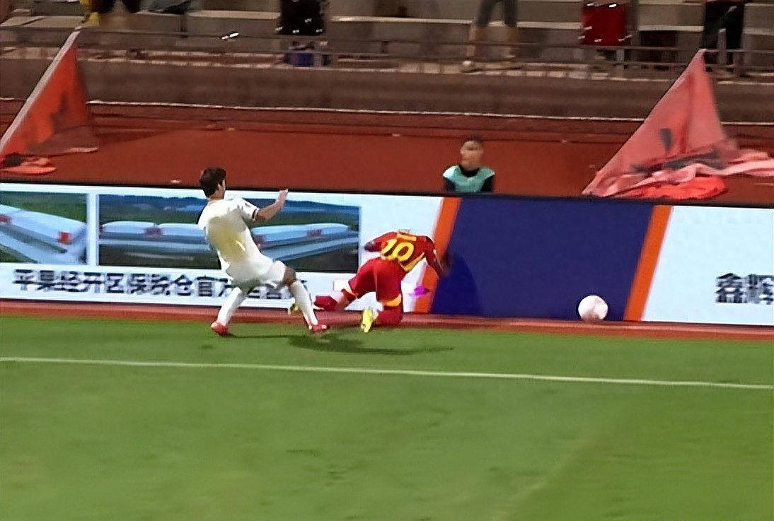 黄希敭(yáng)纷爭(zhēng)事件(jiàn)：官(guān)方处罚頗(pō)具爭(zhēng)議(yì)