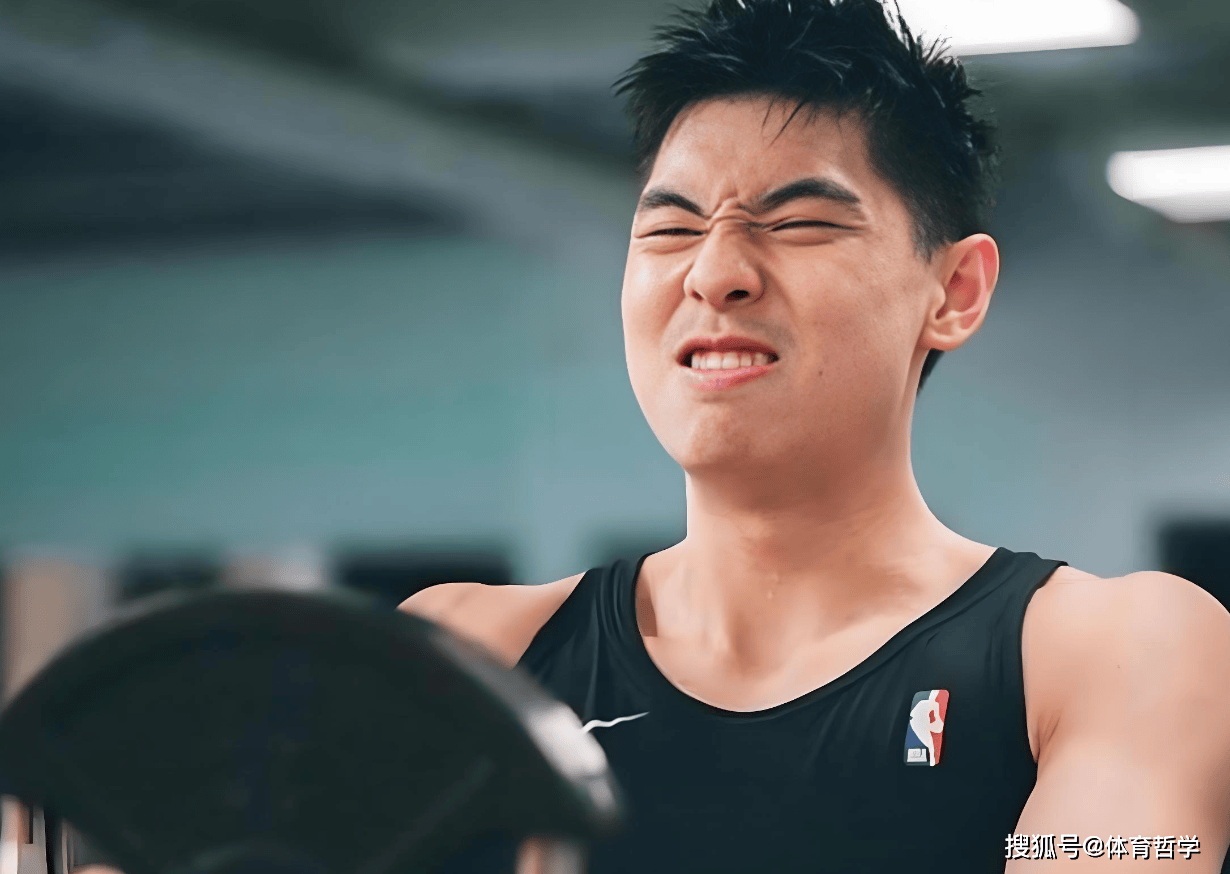 崔永熙接受采访,中肯点评主教练杜锋