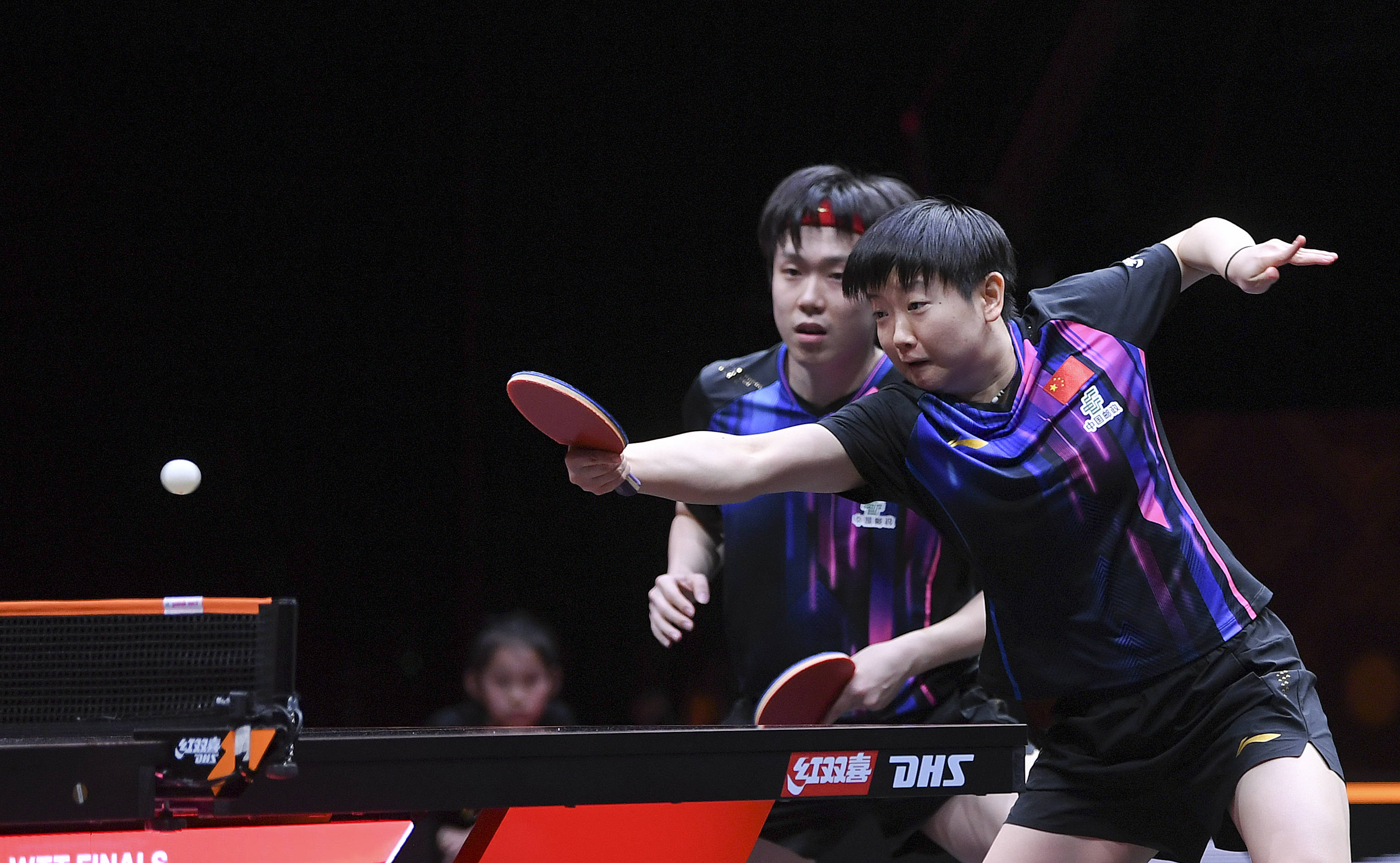 WTT香港总决賽(sài)混双小組(zǔ)賽(sài)：王楚钦/孙颖莎胜林(lín)诗棟(dòng)/蒯曼