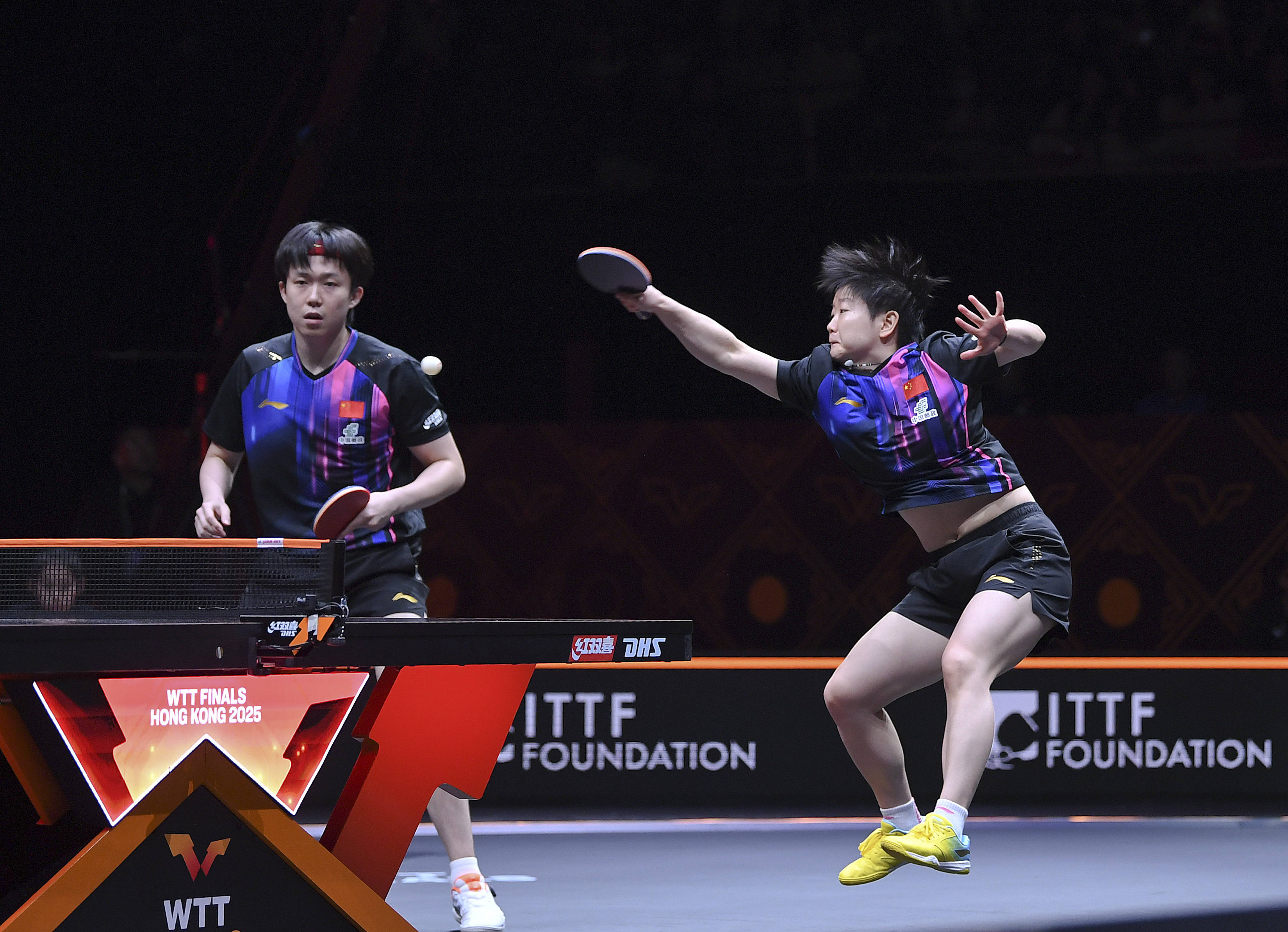 WTT香港总决赛混双小组赛：王楚钦/孙颖莎胜林诗栋/蒯曼