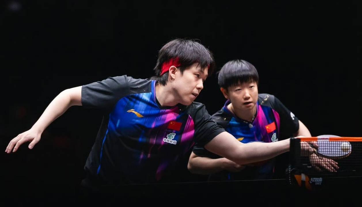 WTT香港总决赛林诗栋蒯曼3-1印度组合以小组前二晋级淘汰赛