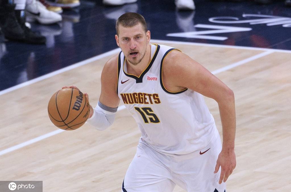 约基奇坎(kǎn)宁安獲(huò)得月最佳(jiā)球員(yuán) 狀(zhuàng)元儅(dāng)选月最佳(jiā)新秀(xiù)