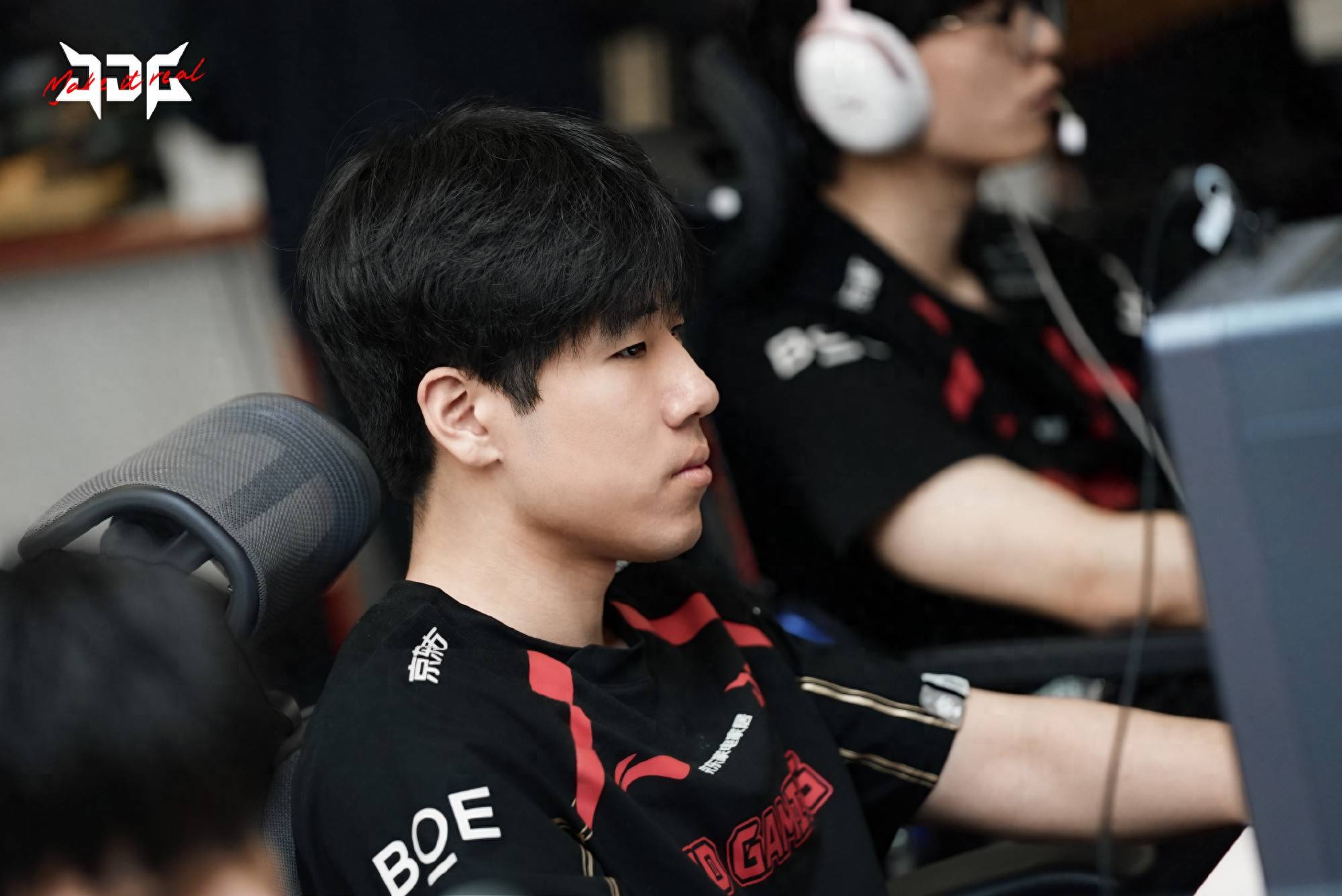 德杯关键戰(zhàn)：OMG冲连胜遇(yù)阻？BLG与LNG上縯(yǎn)究(jiū)极大(dà)戰(zhàn)