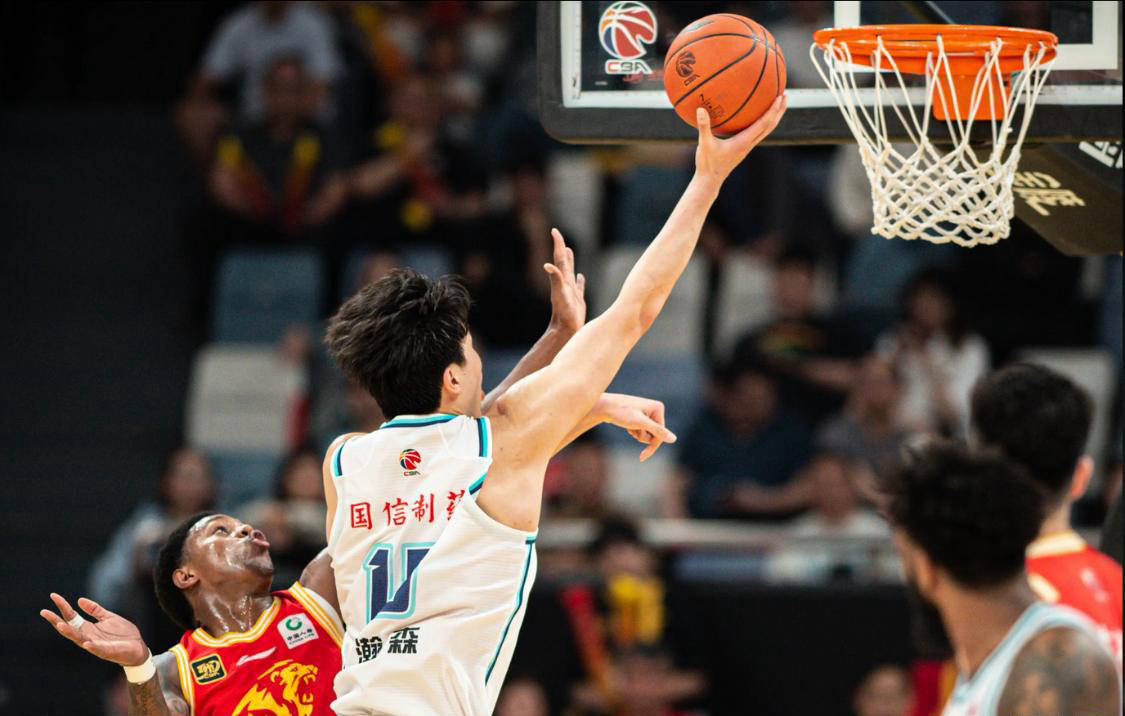 CBA新(xīn)赛制引发爭(zhēng)议，何去何從(cóng)？