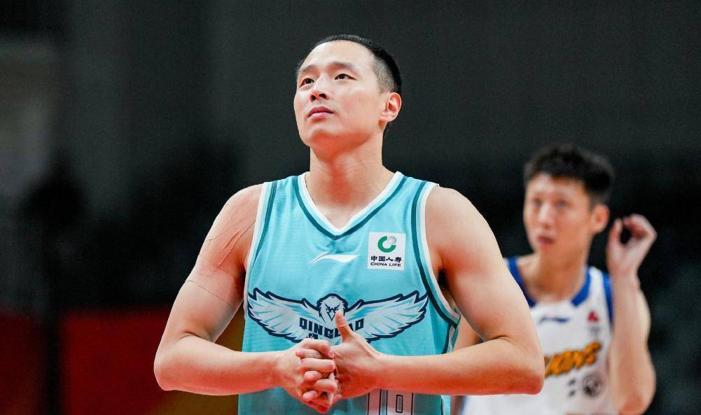 72%三分命中率带飞山东！第一档五队出炉，北京豪华阵容被外援拖垮