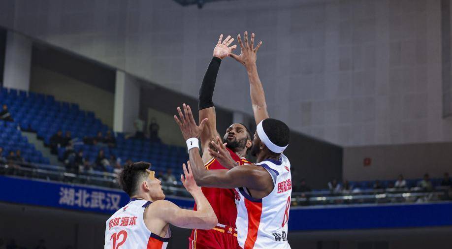 72%三分命中率带飞山东！第一档五队出炉，北京豪华阵容被外援拖垮