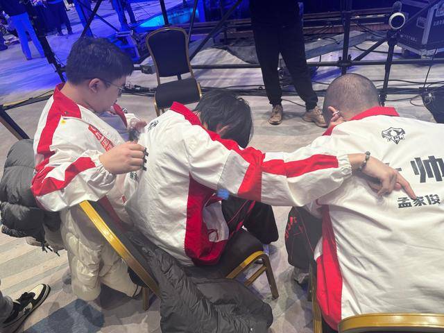 AG王朝落幕，轩染成FMVP遗珠，春季赛三新人登场，或成第二个易峥