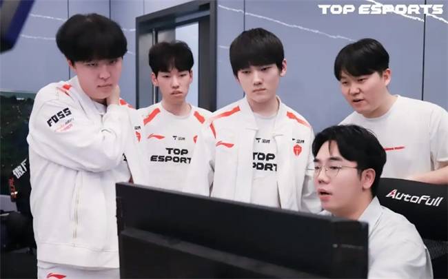 【一竞技1JingJi】LOL：Kanavi离谱发揮(huī) TES面对LCK比赛全被零封！