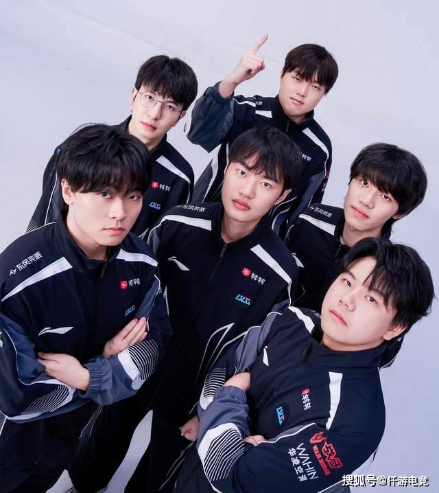 LOL官方更新战力排行榜，第一毫不意外，IG赫然在列！