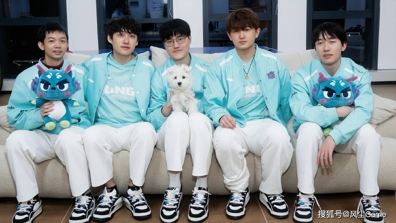 LPL德(dé)杯黑马战队诞生！半摆爛(làn)阵容进4强，观众：明年(nián)保(bǎo)底(dǐ)前(qián)6