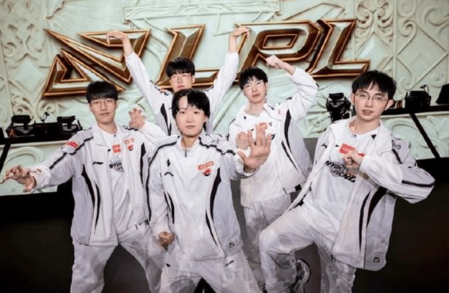 【一竞技】LOL：LPL最精彩比赛诞生 JDG爆冷击败AL晋级！